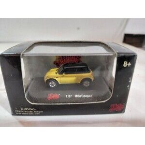 NIP Malibu International 00100 HO 1:87 Die Cast BMW Mini Cooper Hatchback